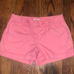 Vineyard Vines everyday shorts